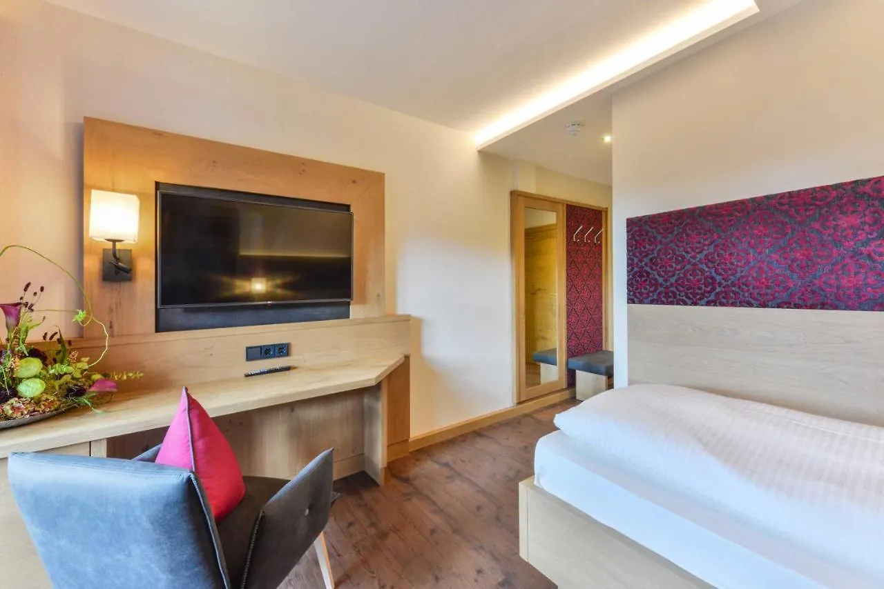 **** Hotel Posthotel Hofherr Konigsdorf Duitsland