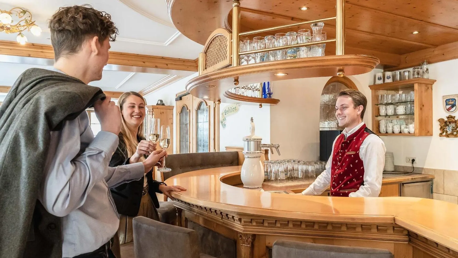 Konigsdorf Posthotel Hofherr 4*,